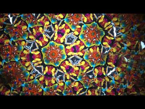 Kaleidoscope 'Classic Oil Cell 3-mirror' in Gold Brass by Roy Cohen