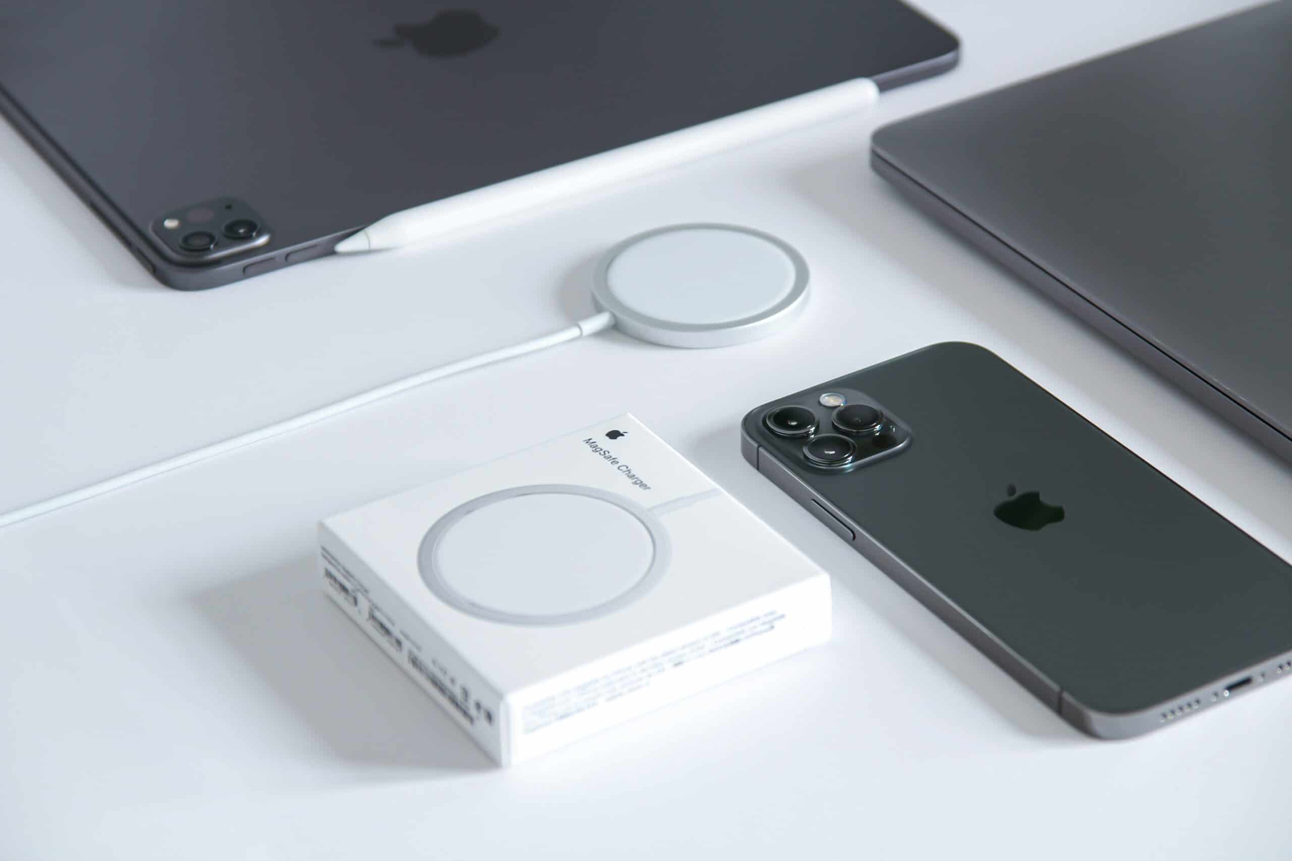 【レビュー】Apple純正MagSafe充電器は唯一の欠点を除けば最高