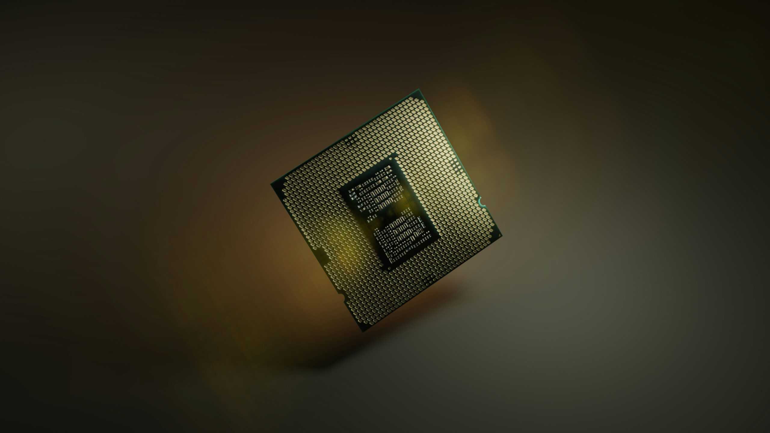 Intel、第14世代及び13世代CPUのクラッシュ問題は“無制限な電力設定”のマザーボードに原因ありと発表