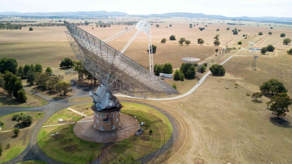 radio telescope