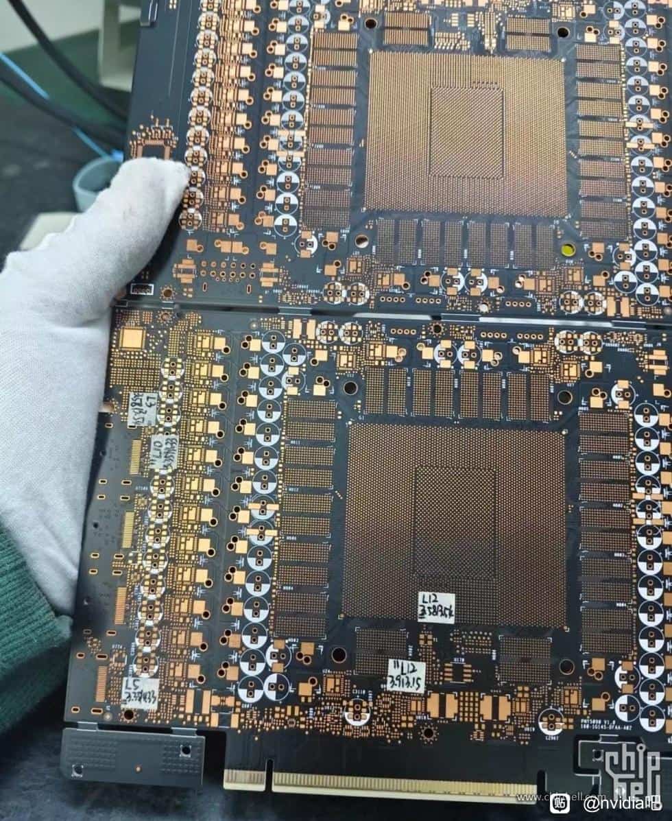 RTX 5090 5080 FE PCIeエッジコネクタ基板 サブPCB RTX 5090 5080 FE PCIeエッジコネクタ基板 サブPCB グラフィックボード