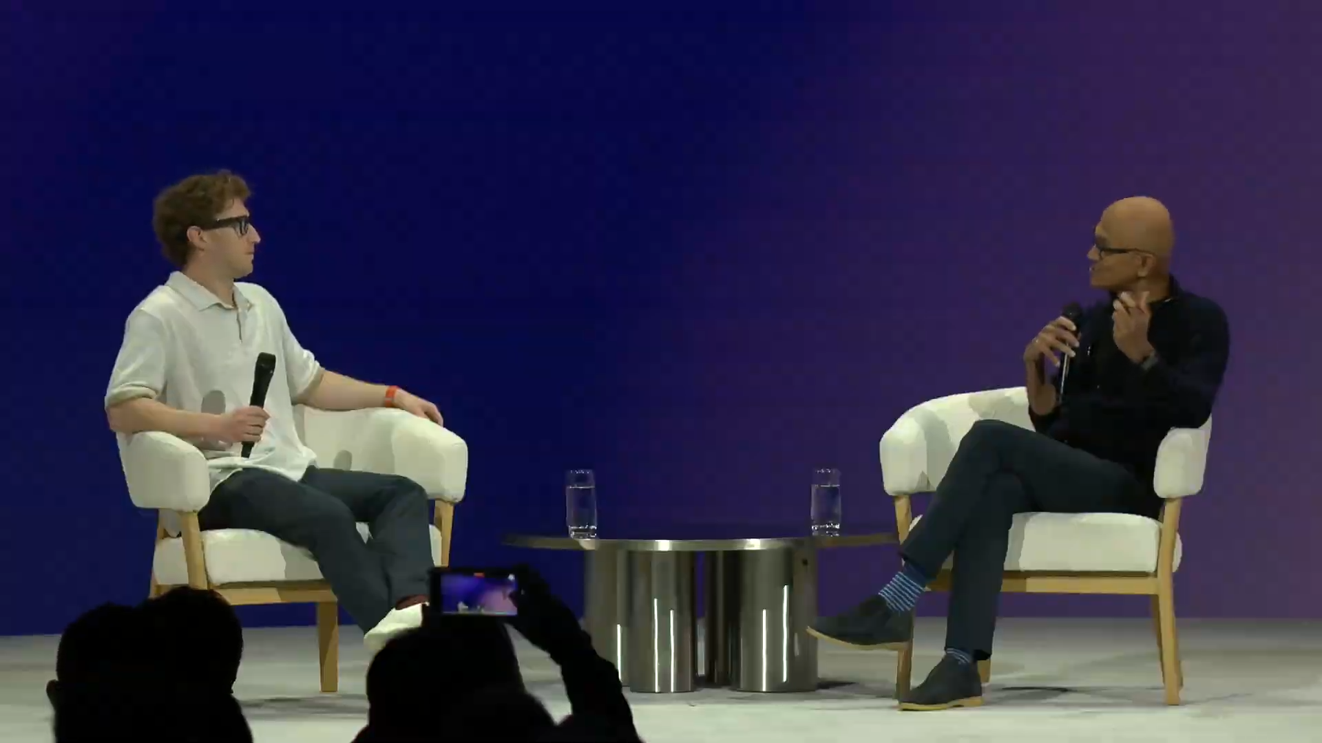Microsoft CEO、同社コードの30%をAIが生成と報告、今後も増加を予測