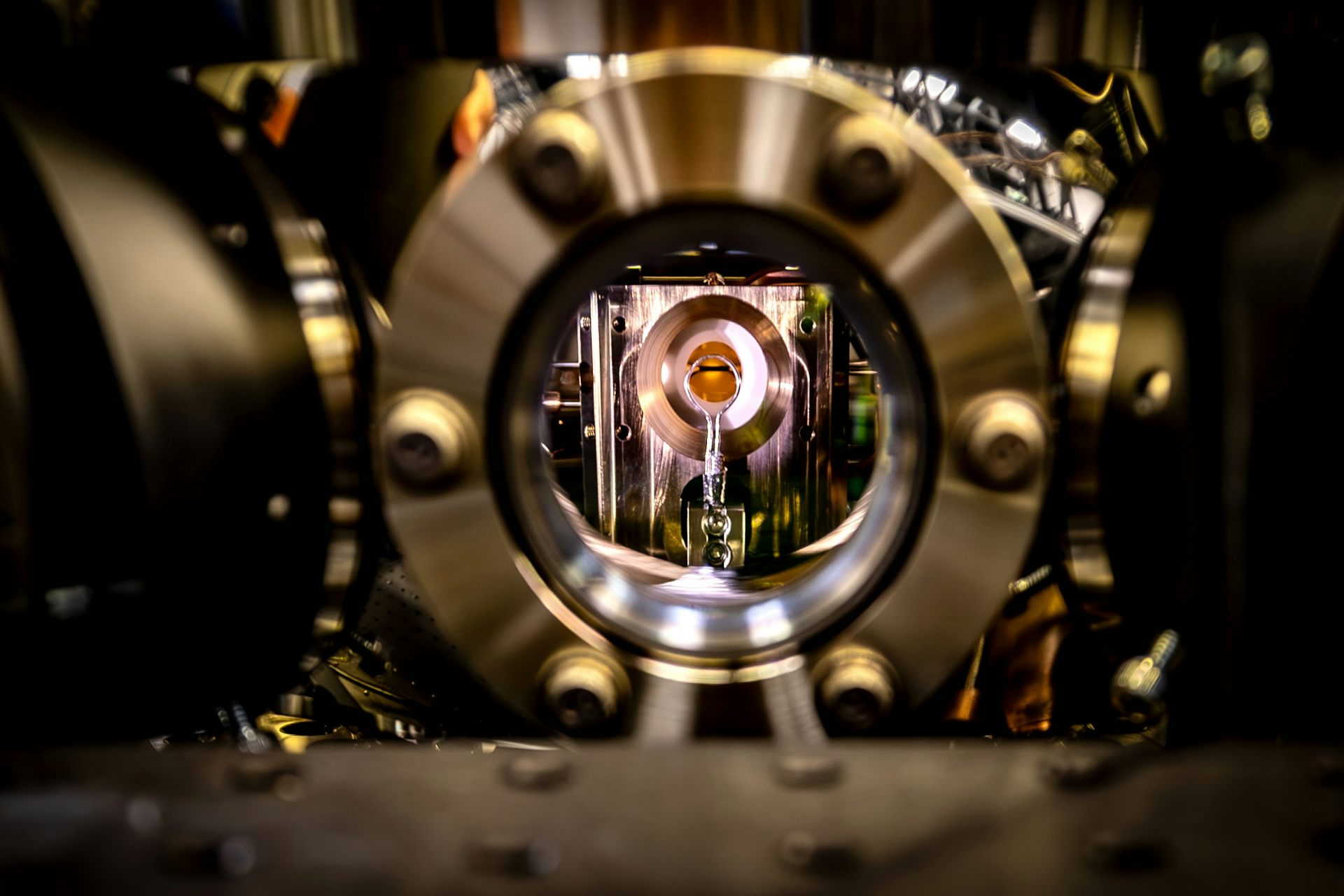 オーストラリアの研究者が量子コンピュータを使用して実際の分子の挙動をシミュレーションする