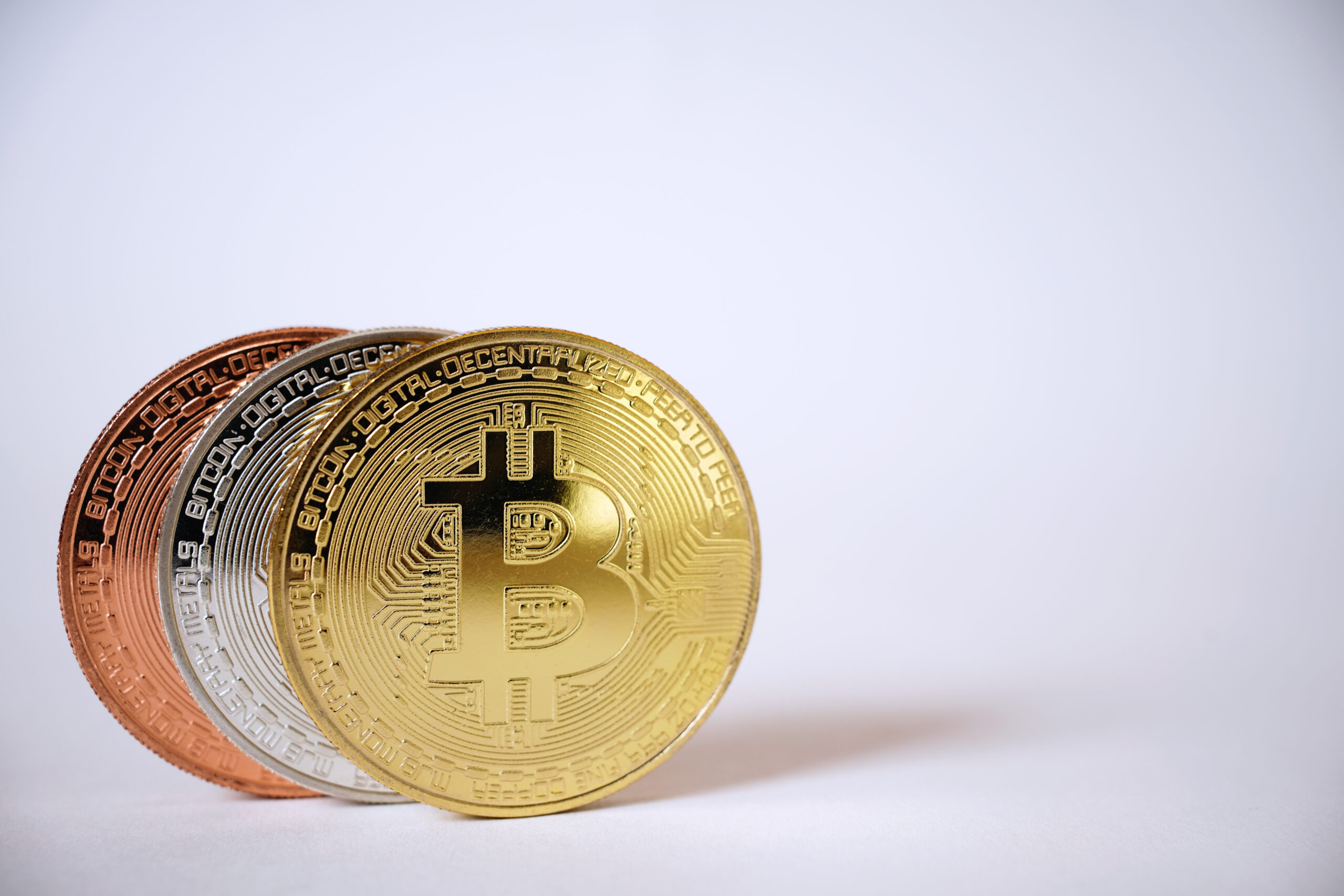 新たな通貨発行の試みはこれまで失敗してきた、では仮想通貨は何が違うのか？ | XenoSpectrum